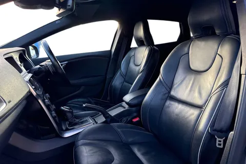 KT19BWV Volvo V40 1.5 T3 R-Design Edition Auto Euro 6 (s/s) 5dr Thumbnail #16