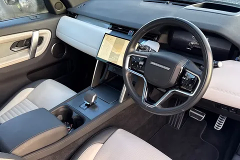 KJ73NVH Land Rover Discovery Sport 1.5 P300e Dynamic HSE 5dr Thumbnail #32