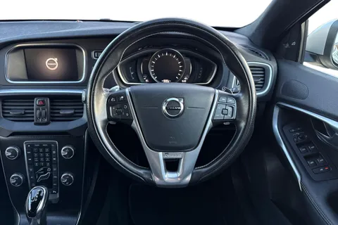 KT19BWV Volvo V40 1.5 T3 R-Design Edition Auto Euro 6 (s/s) 5dr Thumbnail #18