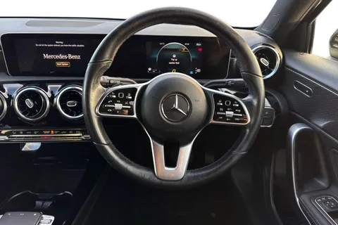 PF68FFG Mercedes-Benz A Class 1.5 A180d Sport (Executive) 7G-DCT Euro 6 (s/s) 5dr Thumbnail #17