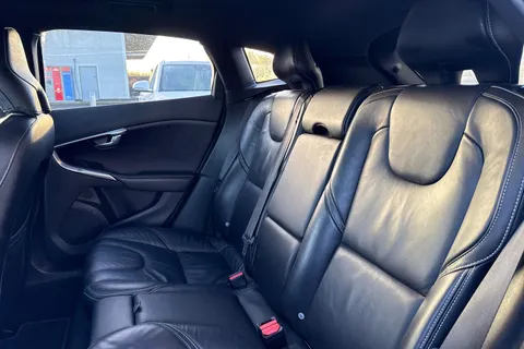 KT19BWV Volvo V40 1.5 T3 R-Design Edition Auto Euro 6 (s/s) 5dr Thumbnail #19