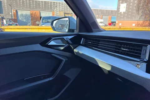 BV72PZT Audi A1 1.0 TFSI 30 S line Sportback S Tronic Euro 6 (s/s) 5dr Thumbnail #34