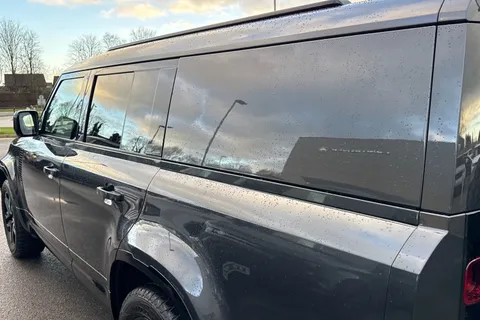 HG73FDA Land Rover Defender 130 3.0 D300 Outbound 5dr Thumbnail #36