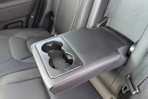 HG73FDA Land Rover Defender 130 3.0 D300 Outbound 5dr Thumbnail #38