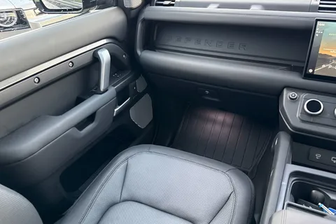 HG73FDA Land Rover Defender 130 3.0 D300 Outbound 5dr Thumbnail #39