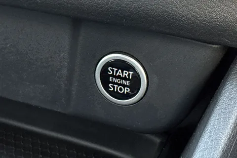 LT73SDX Nissan Qashqai 1.3 DIG-T MHEV Acenta Premium XTRON Euro 6 (s/s) 5dr Thumbnail #41