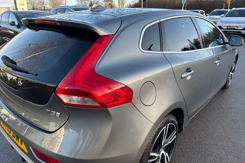 KT19BWV Volvo V40 1.5 T3 R-Design Edition Auto Euro 6 (s/s) 5dr Thumbnail #26