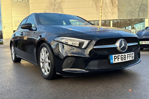 PF68FFG Mercedes-Benz A Class 1.5 A180d Sport (Executive) 7G-DCT Euro 6 (s/s) 5dr Thumbnail #25