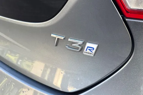 KT19BWV Volvo V40 1.5 T3 R-Design Edition Auto Euro 6 (s/s) 5dr Thumbnail #27
