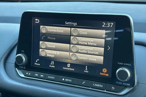 LT73SDX Nissan Qashqai 1.3 DIG-T MHEV Acenta Premium XTRON Euro 6 (s/s) 5dr Thumbnail #46