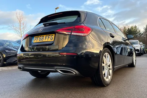 PF68FFG Mercedes-Benz A Class 1.5 A180d Sport (Executive) 7G-DCT Euro 6 (s/s) 5dr Thumbnail #28