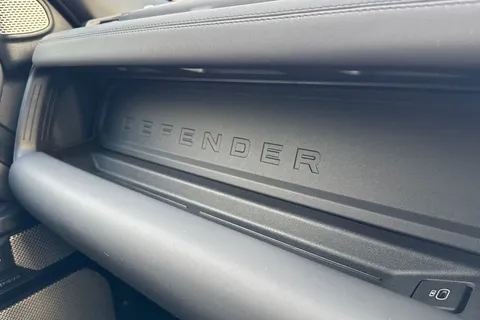 HG73FDA Land Rover Defender 130 3.0 D300 Outbound 5dr Thumbnail #50