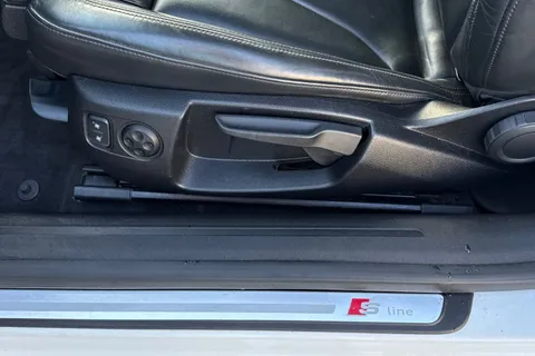 YY66GKZ Audi A5 Cabriolet 2.0 TDI S line Special Edition Plus Euro 6 (s/s) 2dr Thumbnail #37