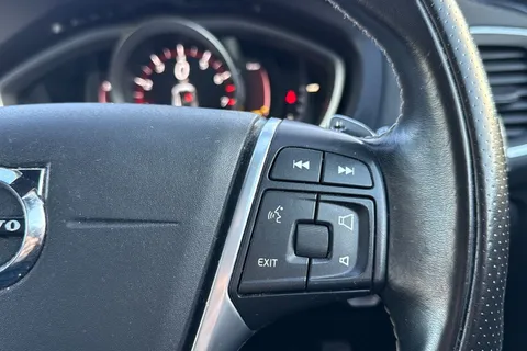 KT19BWV Volvo V40 1.5 T3 R-Design Edition Auto Euro 6 (s/s) 5dr Thumbnail #38