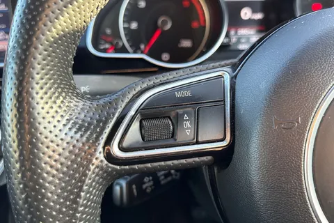 YY66GKZ Audi A5 Cabriolet 2.0 TDI S line Special Edition Plus Euro 6 (s/s) 2dr Thumbnail #38