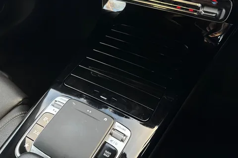 PF68FFG Mercedes-Benz A Class 1.5 A180d Sport (Executive) 7G-DCT Euro 6 (s/s) 5dr Thumbnail #37