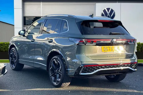 DG75ZPU Volkswagen Tiguan 1.5 eTSI 150 R-Line 5dr DSG Thumbnail #2