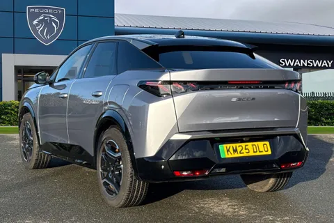 KM25DLO PEUGEOT E-3008 73kWh GT Auto 5dr Thumbnail #3