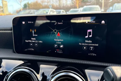 PF68FFG Mercedes-Benz A Class 1.5 A180d Sport (Executive) 7G-DCT Euro 6 (s/s) 5dr Thumbnail #40