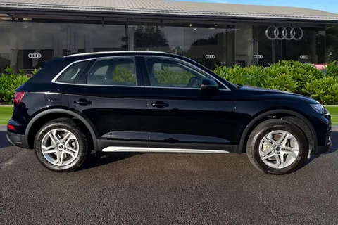 BT23RWW Audi Q5 Sport 40 TDI quattro 204 PS S tronic Thumbnail #4