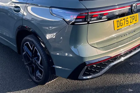 DG75ZPU Volkswagen Tiguan 1.5 eTSI 150 R-Line 5dr DSG Thumbnail #7