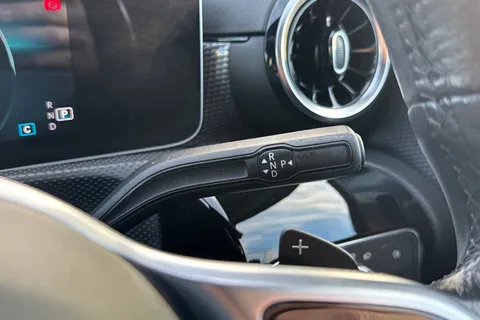 PF68FFG Mercedes-Benz A Class 1.5 A180d Sport (Executive) 7G-DCT Euro 6 (s/s) 5dr Thumbnail #45