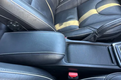 KT19BWV Volvo V40 1.5 T3 R-Design Edition Auto Euro 6 (s/s) 5dr Thumbnail #47