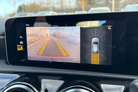 PF68FFG Mercedes-Benz A Class 1.5 A180d Sport (Executive) 7G-DCT Euro 6 (s/s) 5dr Thumbnail #46