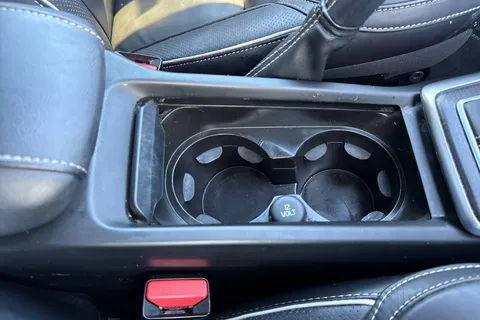 KT19BWV Volvo V40 1.5 T3 R-Design Edition Auto Euro 6 (s/s) 5dr Thumbnail #48