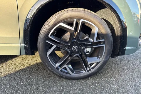 DG75ZPU Volkswagen Tiguan 1.5 eTSI 150 R-Line 5dr DSG Thumbnail #9