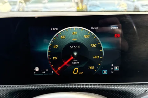 PF68FFG Mercedes-Benz A Class 1.5 A180d Sport (Executive) 7G-DCT Euro 6 (s/s) 5dr Thumbnail #47