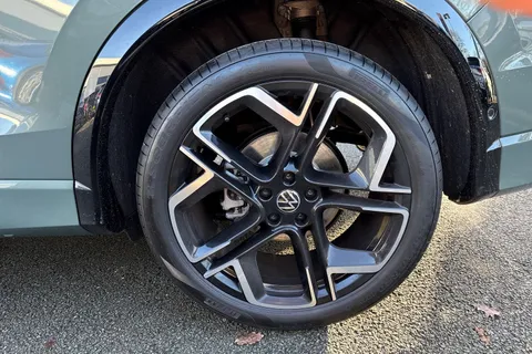 DG75ZPU Volkswagen Tiguan 1.5 eTSI 150 R-Line 5dr DSG Thumbnail #11
