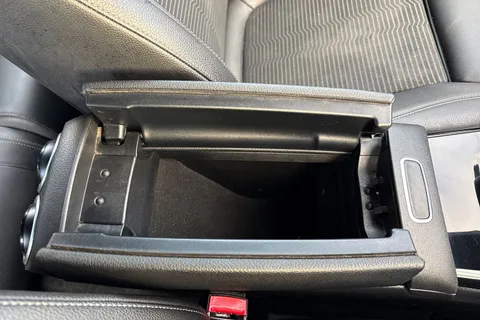 PF68FFG Mercedes-Benz A Class 1.5 A180d Sport (Executive) 7G-DCT Euro 6 (s/s) 5dr Thumbnail #50