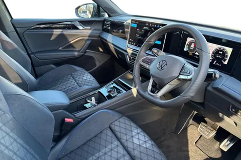 DG75ZPU Volkswagen Tiguan 1.5 eTSI 150 R-Line 5dr DSG Thumbnail #13