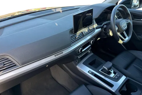 BT23RWW Audi Q5 Sport 40 TDI quattro 204 PS S tronic Thumbnail #16