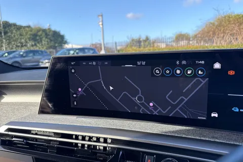 KM25DLO PEUGEOT E-3008 73kWh GT Auto 5dr Thumbnail #17