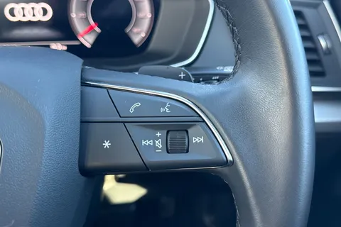 BT23RWW Audi Q5 Sport 40 TDI quattro 204 PS S tronic Thumbnail #26