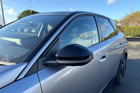 KM25DLO PEUGEOT E-3008 73kWh GT Auto 5dr Thumbnail #29