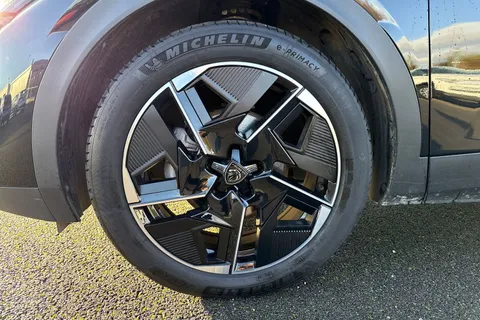 KM25WNT PEUGEOT 408 1.2 HYBRID GT Fastback e-DSC6 Euro 6 (s/s) 5dr Thumbnail #12