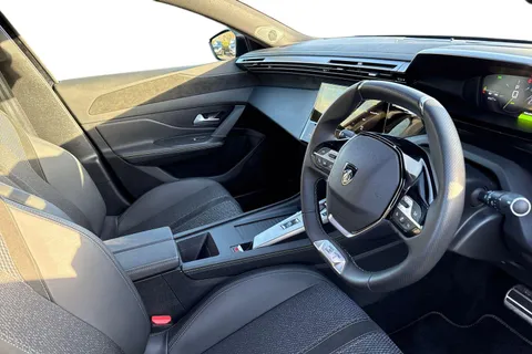 KM25WNT PEUGEOT 408 1.2 HYBRID GT Fastback e-DSC6 Euro 6 (s/s) 5dr Thumbnail #14