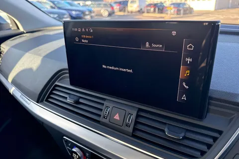 BT23RWW Audi Q5 Sport 40 TDI quattro 204 PS S tronic Thumbnail #35