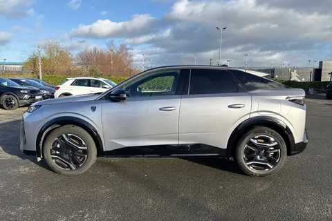 KM25DLO PEUGEOT E-3008 73kWh GT Auto 5dr Thumbnail #37