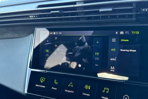 KM25WNT PEUGEOT 408 1.2 HYBRID GT Fastback e-DSC6 Euro 6 (s/s) 5dr Thumbnail #22