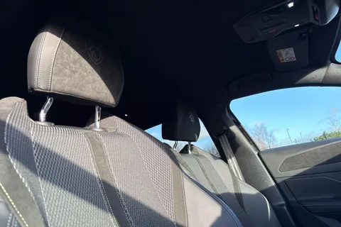 KM25WNT PEUGEOT 408 1.2 HYBRID GT Fastback e-DSC6 Euro 6 (s/s) 5dr Thumbnail #24