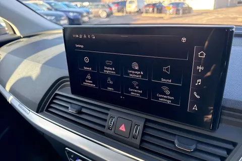 BT23RWW Audi Q5 Sport 40 TDI quattro 204 PS S tronic Thumbnail #46