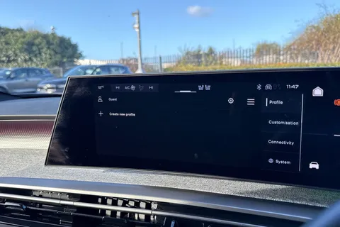 KM25DLO PEUGEOT E-3008 73kWh GT Auto 5dr Thumbnail #47