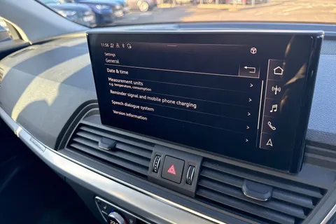 BT23RWW Audi Q5 Sport 40 TDI quattro 204 PS S tronic Thumbnail #47