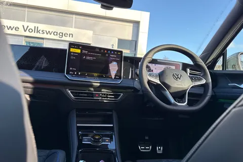 DG75ZPU Volkswagen Tiguan 1.5 eTSI 150 R-Line 5dr DSG Thumbnail #47