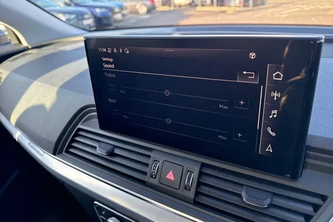 BT23RWW Audi Q5 Sport 40 TDI quattro 204 PS S tronic Thumbnail #48