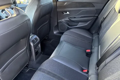 KM25WNT PEUGEOT 408 1.2 HYBRID GT Fastback e-DSC6 Euro 6 (s/s) 5dr Thumbnail #30